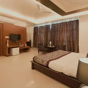 Delhi 37 Hotel